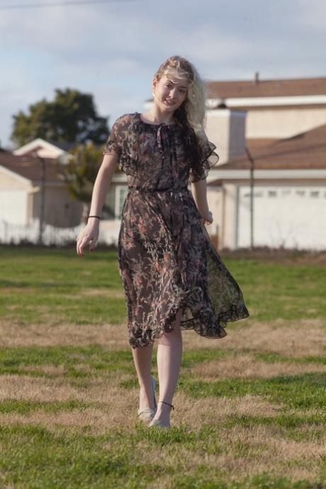 ragazza dai capelli grigi superiore libero fotografie